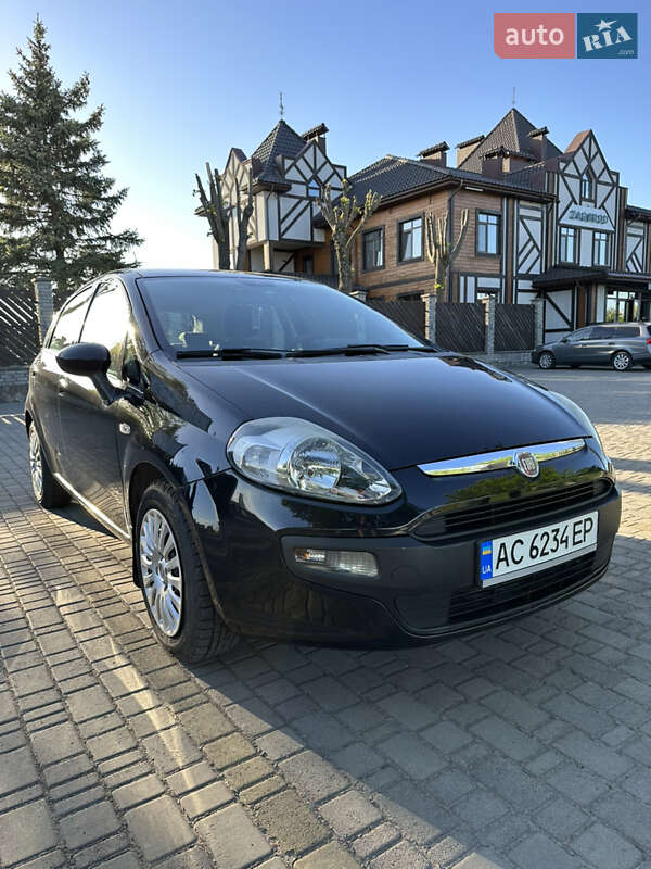 Хэтчбек Fiat Punto 2011 в Луцке