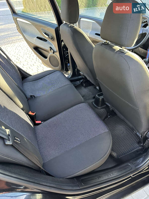 Хэтчбек Fiat Punto 2011 в Луцке