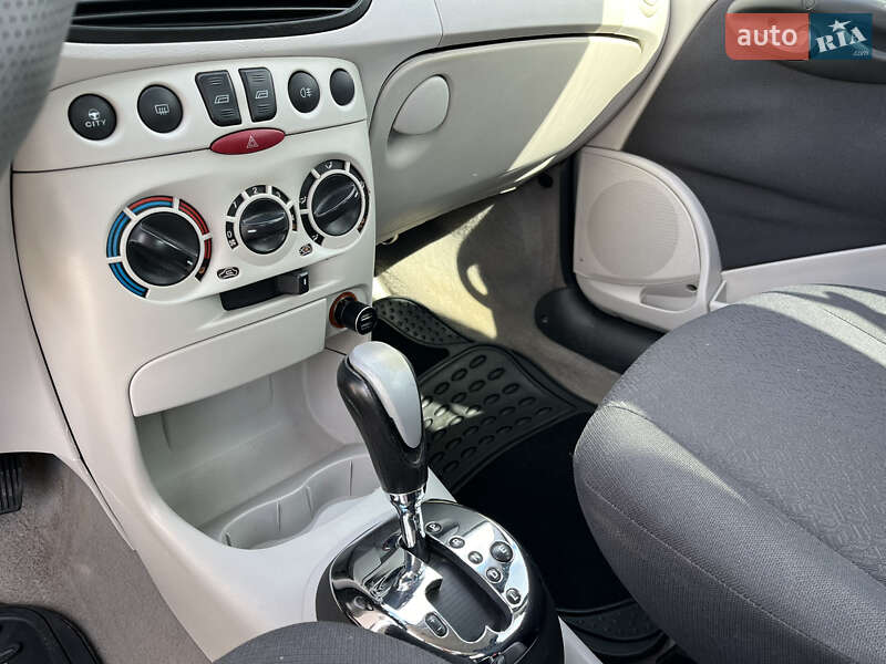 Хэтчбек Fiat Punto 2005 в Виннице