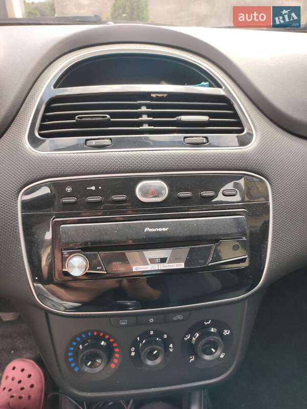 Хэтчбек Fiat Punto 2013 в Львове