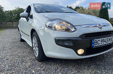 Хэтчбек Fiat Punto 2011 в 