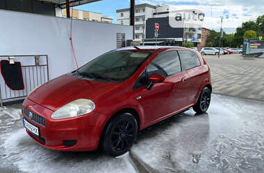 Хетчбек Fiat Punto 2006 в Ужгороді