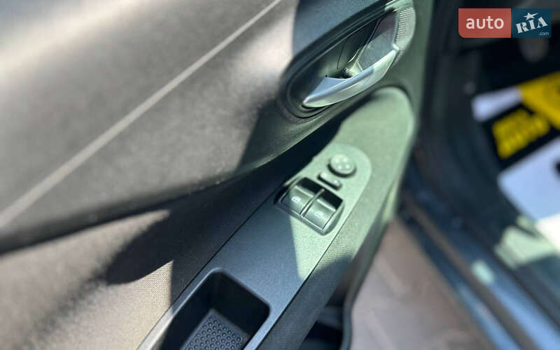 Хэтчбек Fiat Punto 2012 в Черновцах