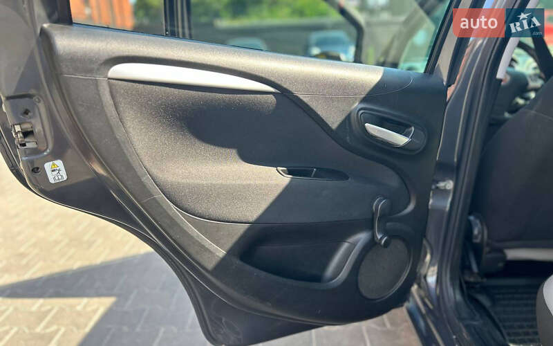 Хэтчбек Fiat Punto 2012 в Черновцах