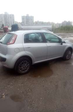 Хэтчбек Fiat Punto 2011 в Киеве