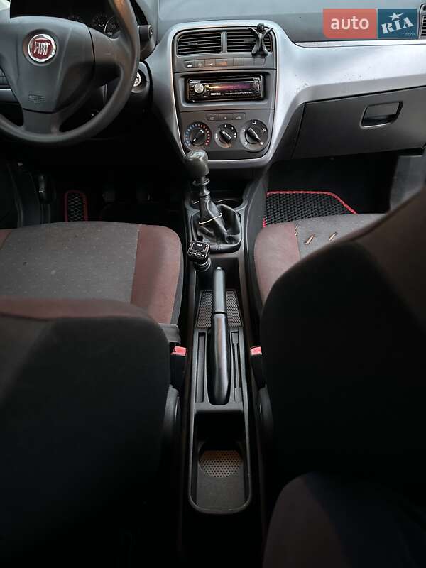 Хэтчбек Fiat Punto 2009 в Яремче