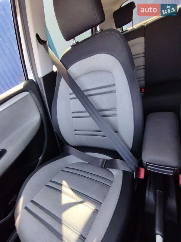 Хэтчбек Fiat Punto 2011 в Калуше