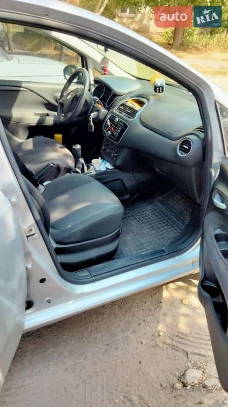 Хэтчбек Fiat Punto 2013 в Полтаве фото 10 Хэтчбек Fiat Punto 2013 в Полтаве