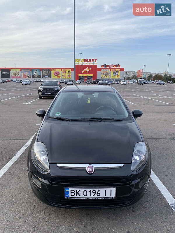 Хетчбек Fiat Punto 2011 в Рівному