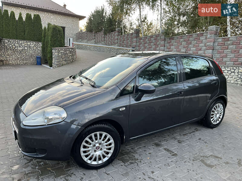 Хетчбек Fiat Punto 2011 в Підволочиську
