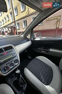 Хэтчбек Fiat Punto 2006 в 