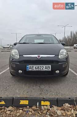 Хетчбек Fiat Punto 2011 в Дніпрі