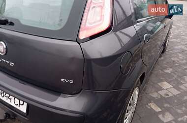 Хэтчбек Fiat Punto 2010 в 