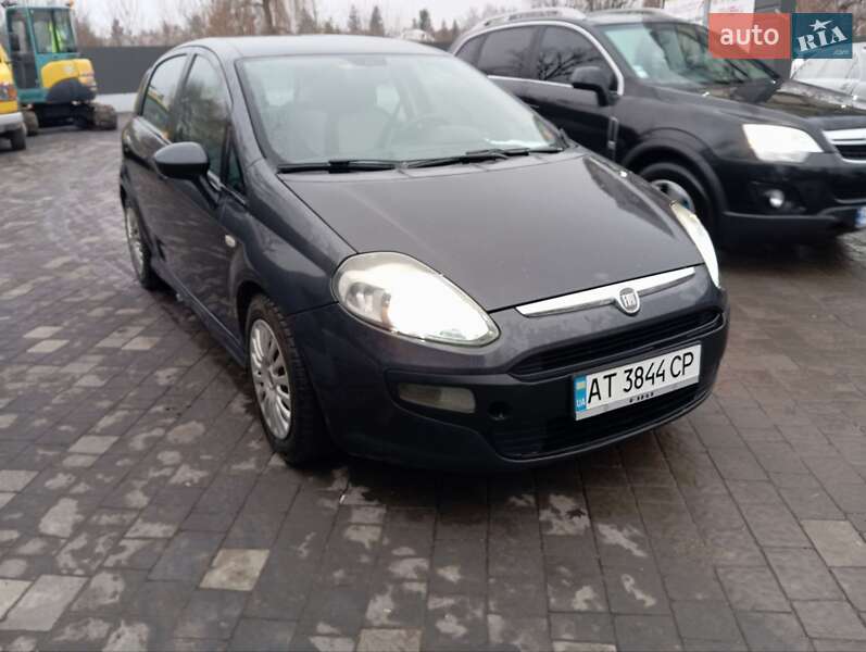 Хетчбек Fiat Punto 2010 в Городенці