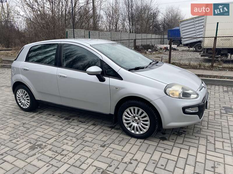 Хетчбек Fiat Punto 2011 в Дніпрі