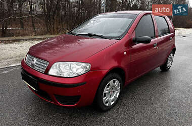 Хетчбек Fiat Punto 2011 в Дніпрі