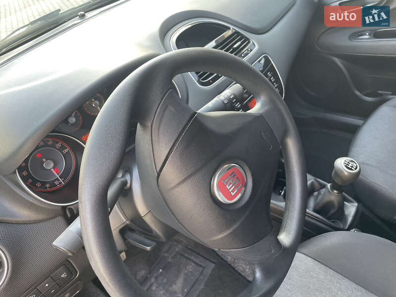 Хэтчбек Fiat Punto 2017 в Луцке