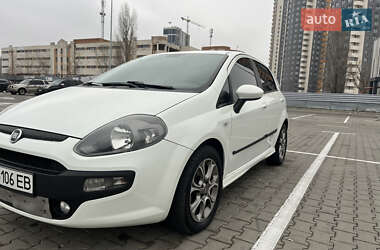 Хэтчбек Fiat Punto 2011 в Киеве