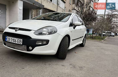 Хэтчбек Fiat Punto 2011 в Киеве