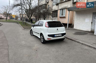 Хэтчбек Fiat Punto 2011 в Киеве