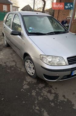 Хэтчбек Fiat Punto 2004 в 