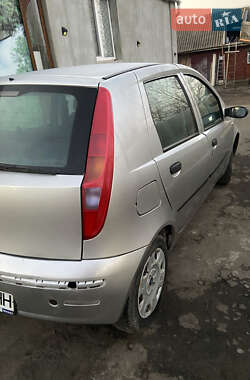 Хэтчбек Fiat Punto 2004 в 