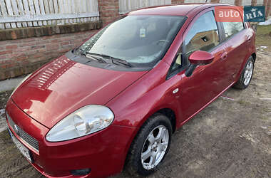 Хэтчбек Fiat Punto 2009 в Брюховичах