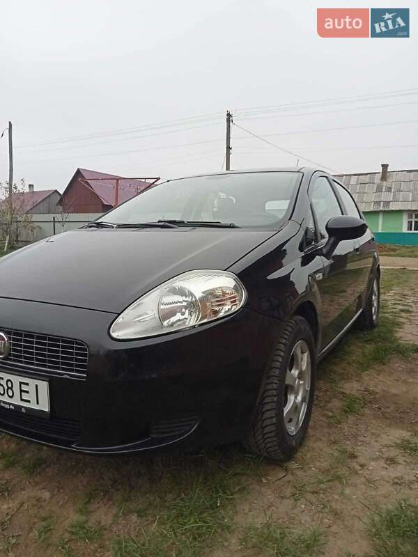 Хэтчбек Fiat Punto 2009 в Черновцах