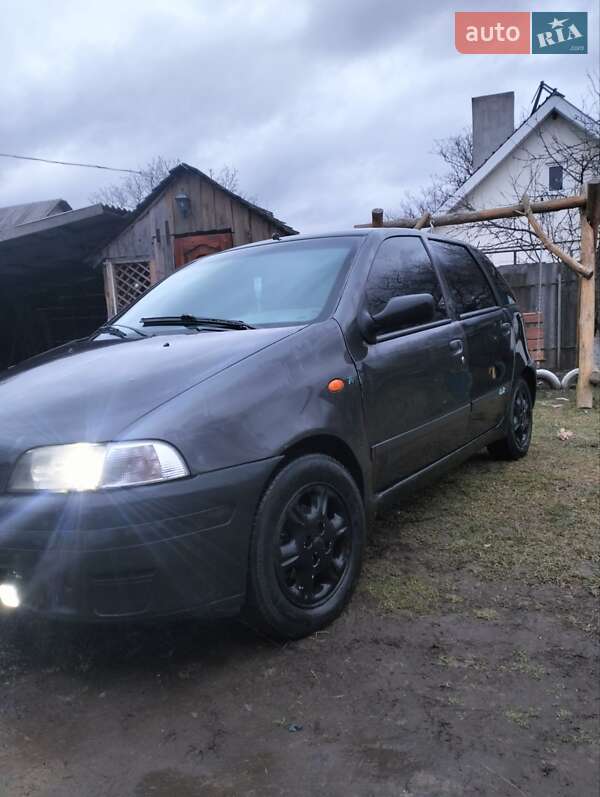 Хэтчбек Fiat Punto 1998 в Луцке