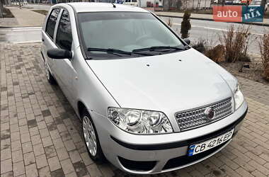 Хэтчбек Fiat Punto 2008 в 