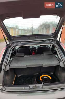 Хэтчбек Fiat Punto 2011 в 