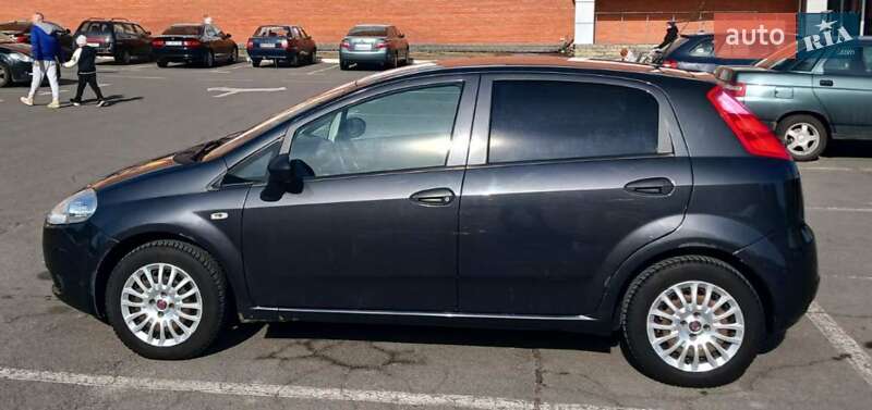 Хэтчбек Fiat Punto 2009 в Киеве