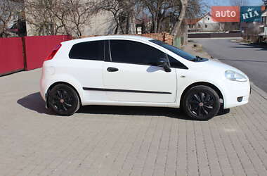 Хэтчбек Fiat Punto 2009 в Жовкве