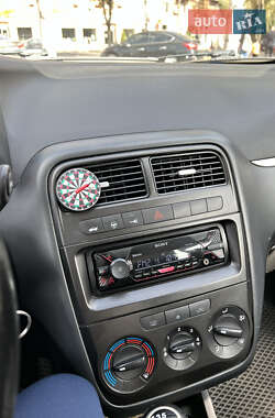 Хэтчбек Fiat Punto 2007 в 