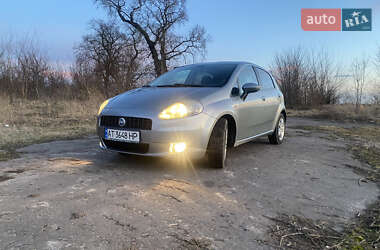 Хэтчбек Fiat Punto 2006 в Остроге