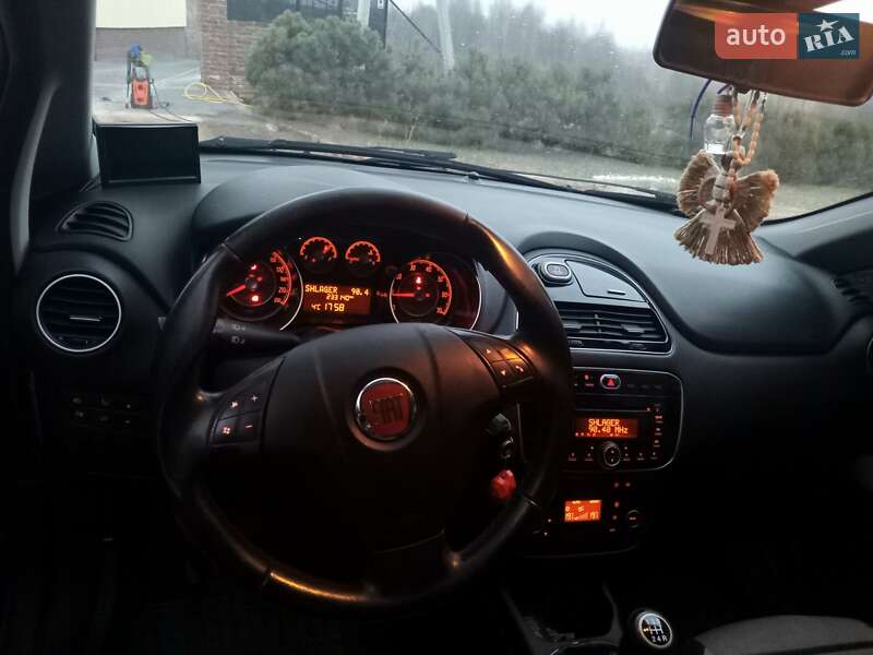Хэтчбек Fiat Punto 2010 в Львове