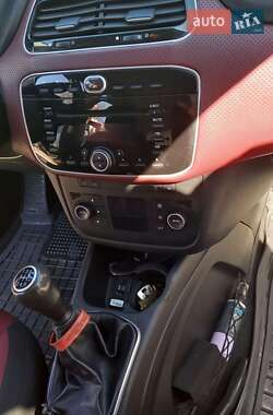 Хэтчбек Fiat Punto 2010 в 