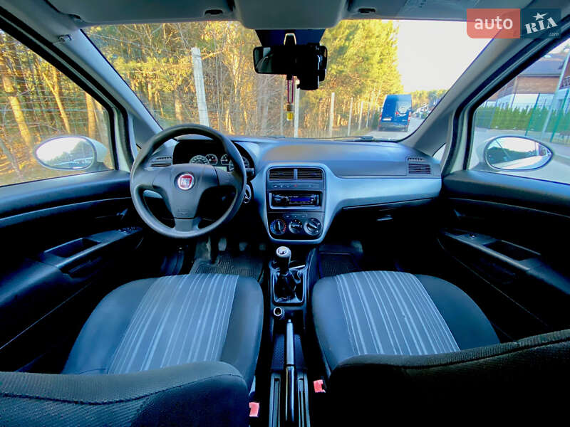 Хэтчбек Fiat Punto 2010 в Брюховичах фото 11 Хэтчбек Fiat Punto 2010 в Брюховичах