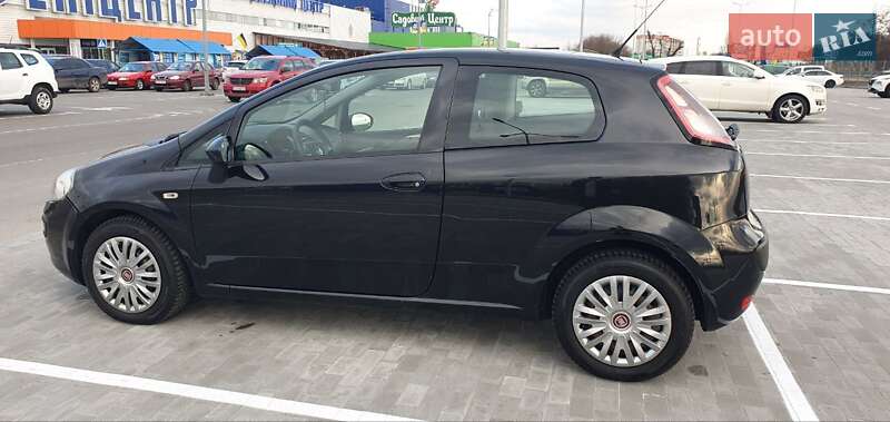 Хетчбек Fiat Punto 2011 в Києві