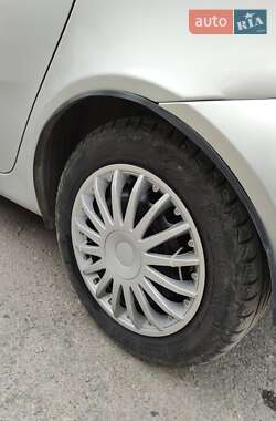 Хэтчбек Fiat Punto 2007 в 