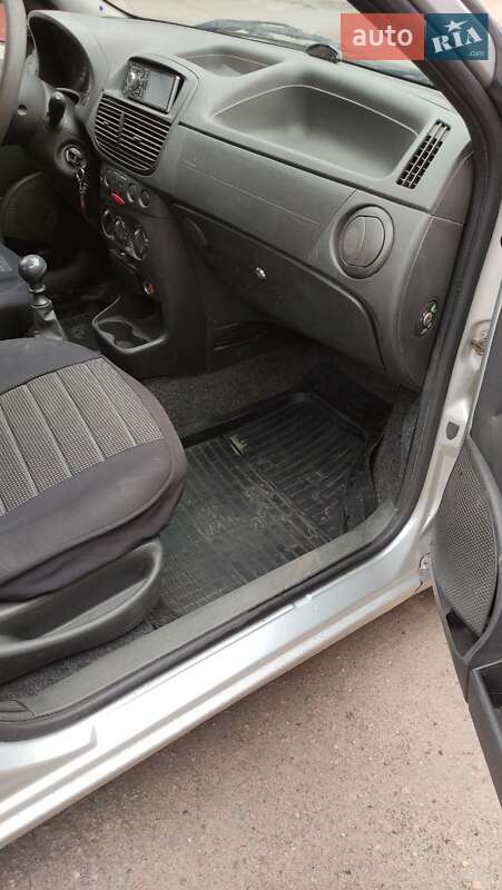 Хэтчбек Fiat Punto 2007 в Днепре