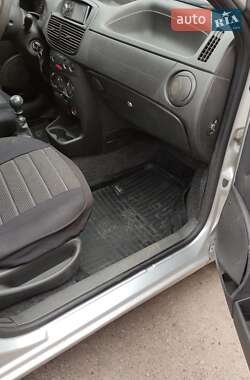 Хэтчбек Fiat Punto 2007 в 