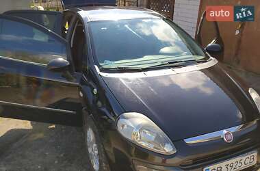 Хэтчбек Fiat Punto 2010 в 
