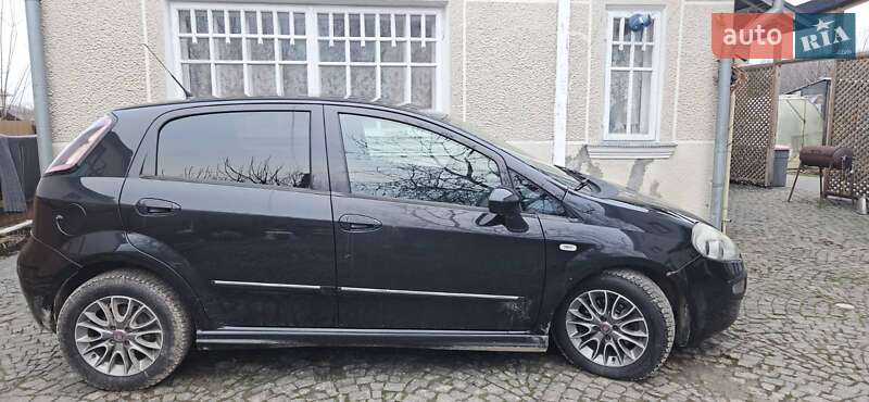 Хэтчбек Fiat Punto 2011 в Борщеве