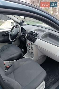 Хэтчбек Fiat Punto 2003 в 