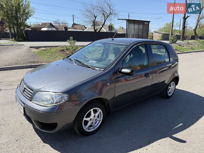 Хэтчбек Fiat Punto 2003 в 