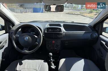 Хэтчбек Fiat Punto 2003 в 