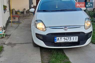 Хэтчбек Fiat Punto 2010 в 