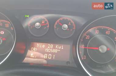 Хэтчбек Fiat Punto 2010 в 