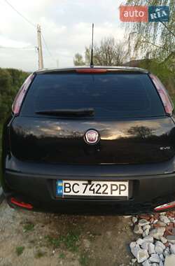 Хэтчбек Fiat Punto 2010 в 